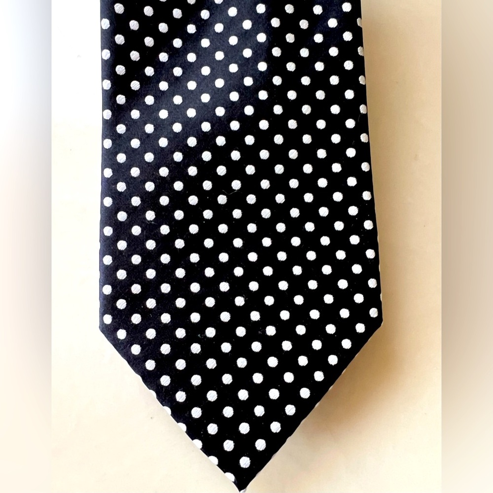 black and white polka dots!